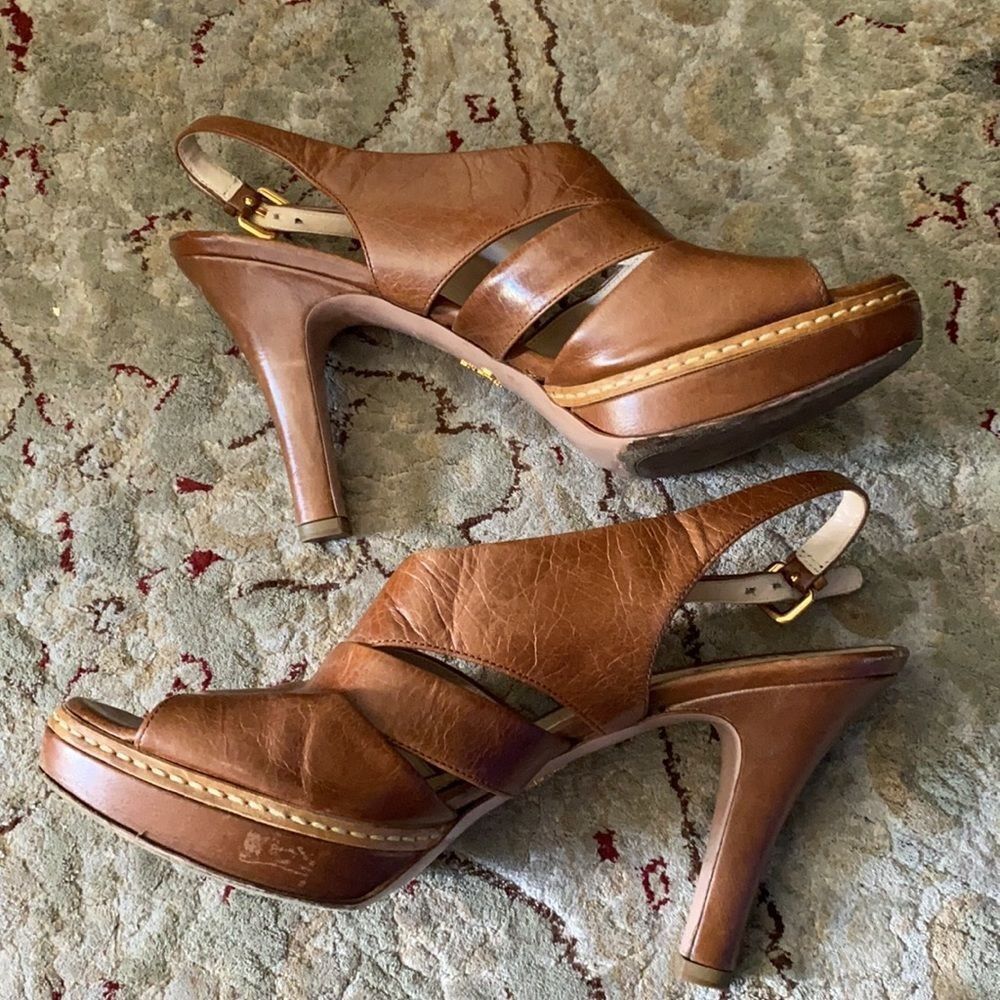 Prada brown leather 4” heels. - Picture 6 of 9